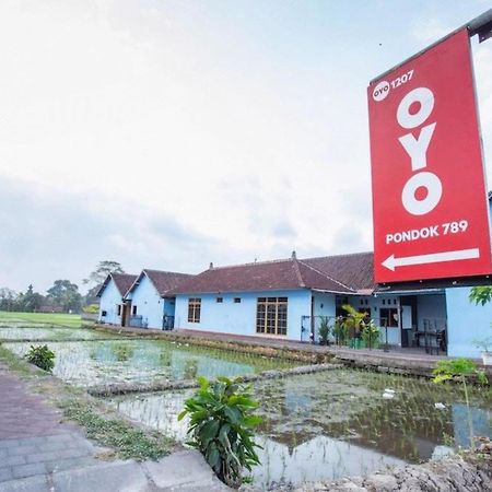 Oyo 1207 Pondok 789 Near Canggu Echo Beach מראה חיצוני תמונה