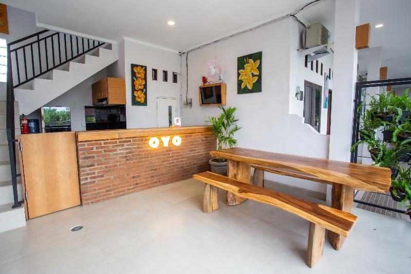 Oyo 1207 Pondok 789 Near Canggu Echo Beach מראה חיצוני תמונה