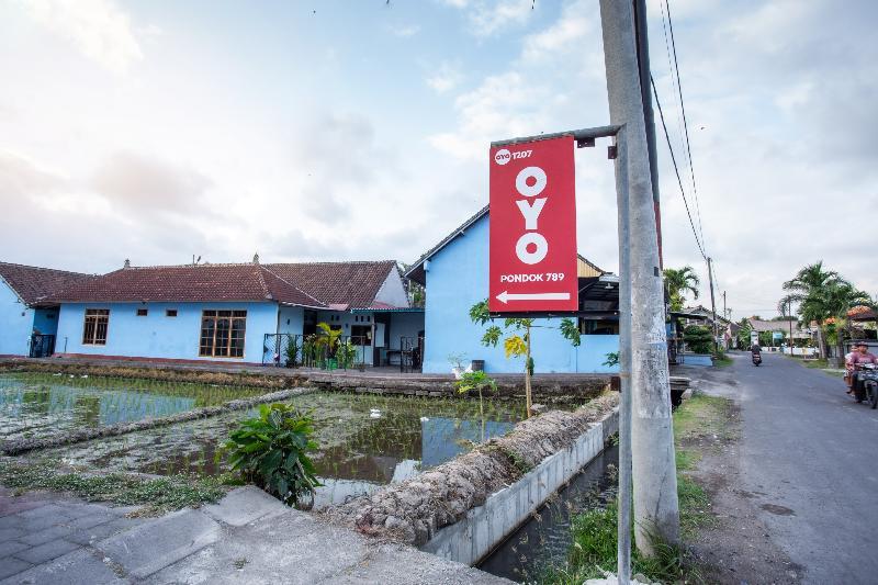 Oyo 1207 Pondok 789 Near Canggu Echo Beach מראה חיצוני תמונה